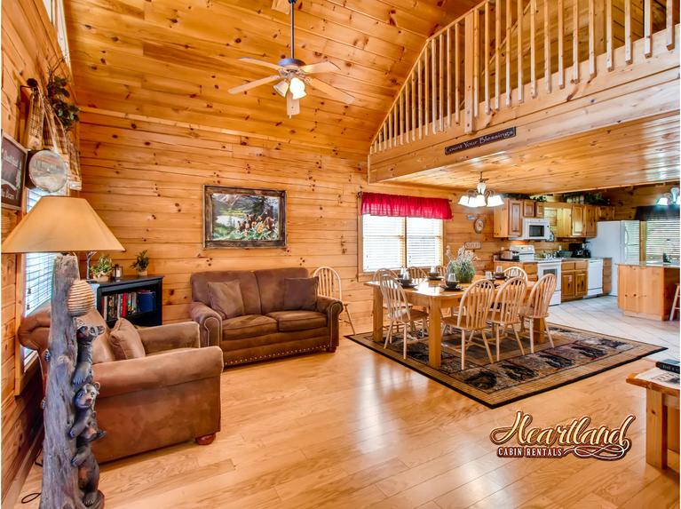 Cabin with Large Family Room